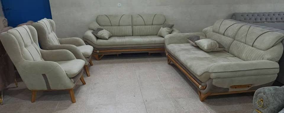 🛋️ التخم التركي الفاخر 🇹🇷 ( سرير )
✔ 10 مقاعد فخمة بجودة عالية وتصميم راقٍ
✔ الخشب: زان بالكامل، متين وقوي
✔ القاعدة: خشب زان لمتانة إضافية
✔ الإسفنج: سوفت طبي مريح جدًا، مثالي لأصحاب الوزن الثقيل

💰 السعر: 800 الف
🚚 التوصيل: مجاني حتى باب البيت!

💥 لأصحاب الذوق الرفيع وعشاق الأناقة! 💥
       اجعل منزلك أكثر فخامة وتميزًا 

📢 متوفر تجهيز جملة ومفرد

📍 العنوان:  ناصريــــــة  شــــارع 30
              مجمع علي الشويلي 
              مجاور مكتب الصدرين للعقار

*********** 
***********
