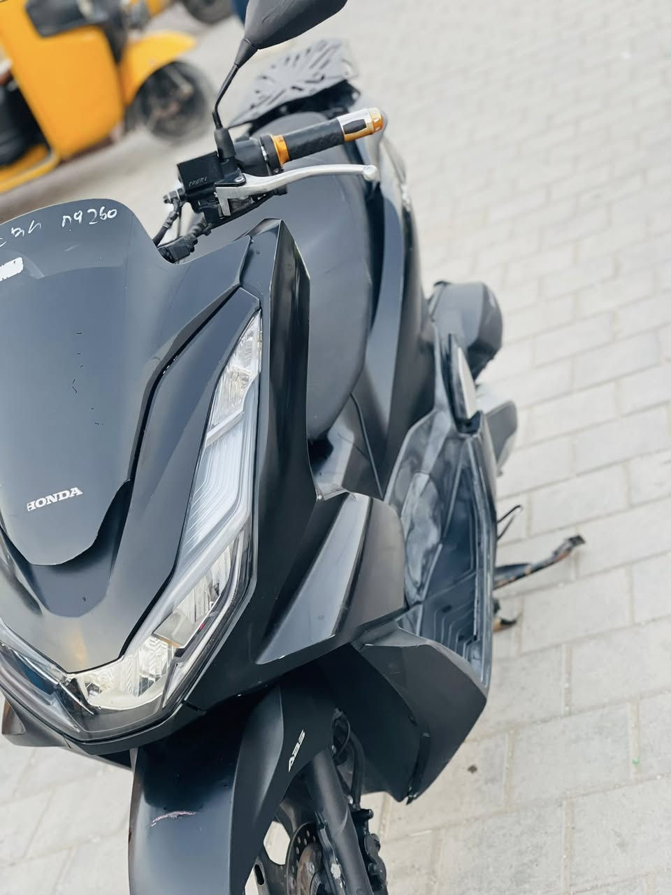 يا الله 
PCX
جيل الرابع
فول نضافة واحد علة واح د
حجم المحرك125
ستان حساس
حساس ازدحام حرف (A)
ماشية (22)الف
العنوان بغداد ام الكبر
رقم***********
