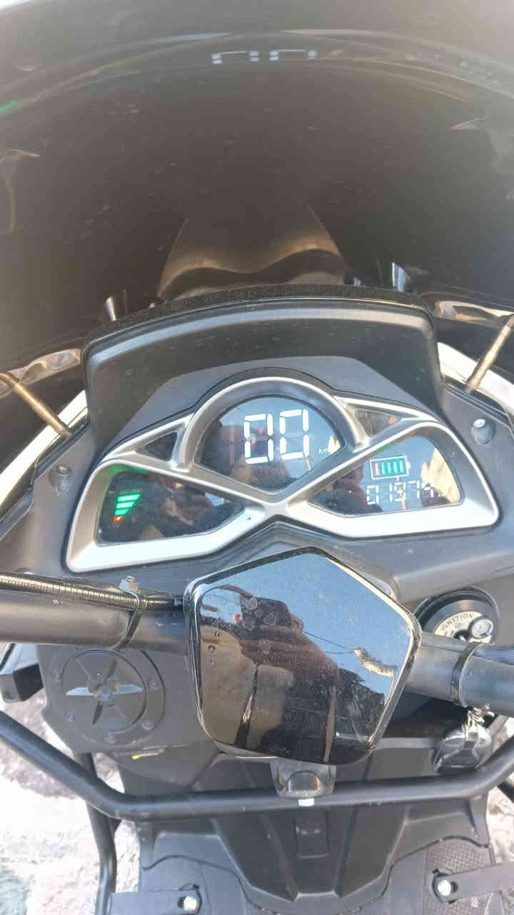 دراجه للبيع 900 وبيها مجال ***********
