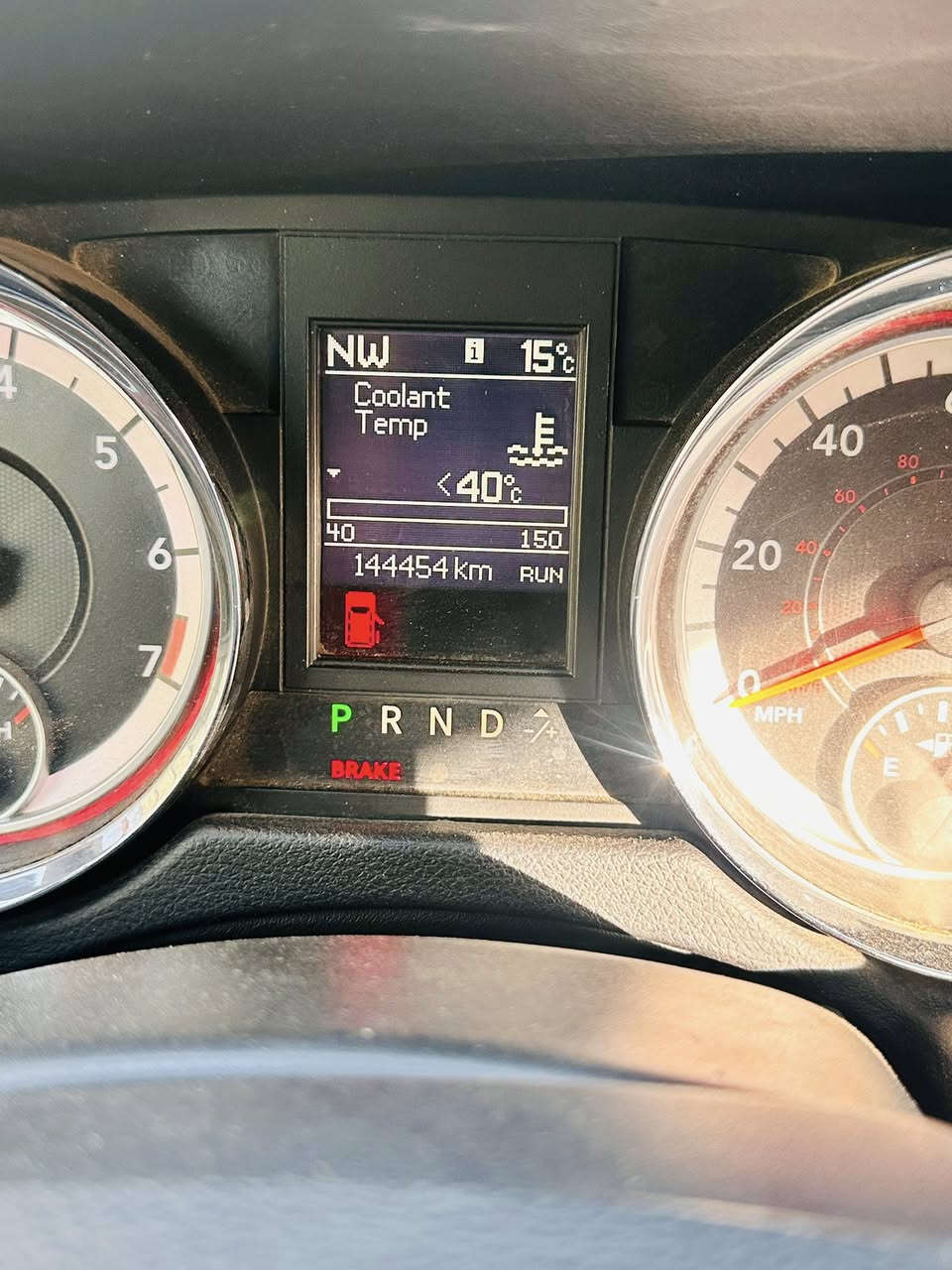 سلام عليكم
دوج كرفان موديل 2017 جي تي 

سنويه2025 

رقم بغداد 

كير محرك حداديه مكفولات تخم تاير جديده 

المواصفات:1-تبريد 3 قطع 

2-كشنات جلد

 3-تشغيل عن بعد 

4-بيبان كهربائيات 

5-شاشه كار بلي 

معروفه مواصفات جي تي 

اخوان كل شيء موضح بالصور السياره نوع جي تي عنوان السياره بغداد  تحويل ثاني يوم التفاصيل السياره /رقم

الهاتف ***********- سعر 160وبي مجال للطيبين
