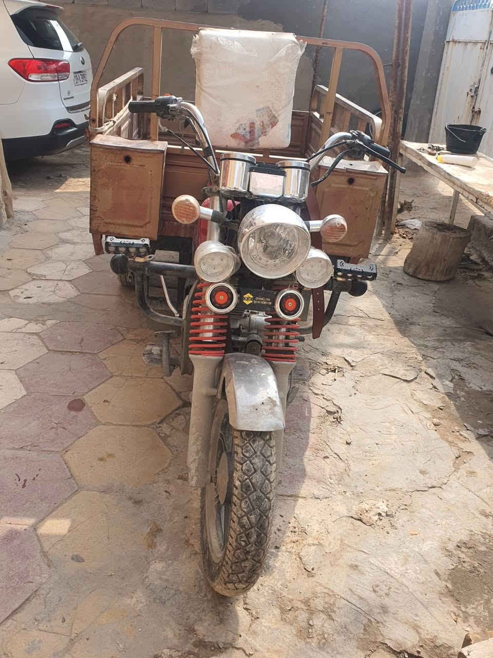 سلام عليكم من رخصة الادمن ستوته موديل 2016محرك 2020 
أوراق اوصوليه السعر مليون و100 وبيهه مجال ***********
