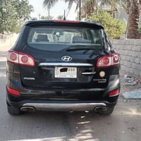 للبيع سيارة سنتافي موديل 12 خليجي اسود ملكي 7 راكب 4 سلندر دوش تبريد 3...