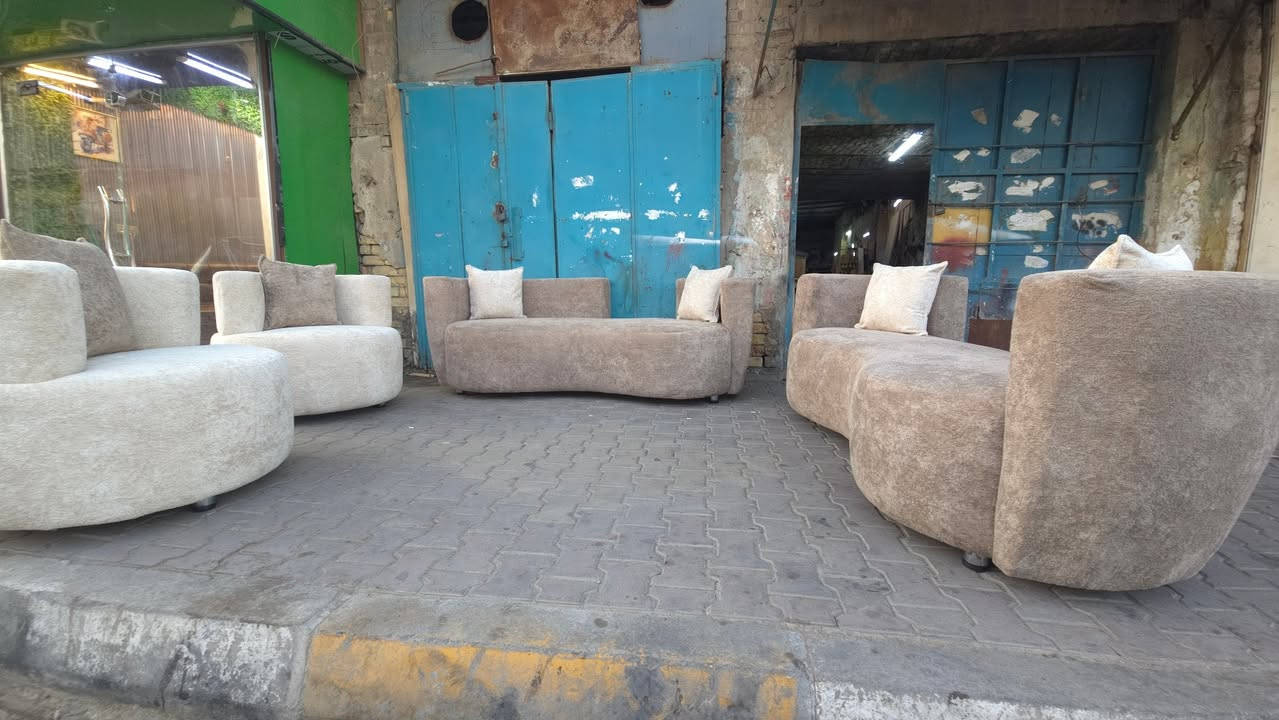 حسب الطلب شغل درجه اولى🔥 
الخشب جام روسي و الاسفنج اكستره و البلوك ماليزي ابيض مكبوس و القماش خاولي درجه اوله 🔥
مع ضمان ست سنوات حقيقي مع عنوان المعمل
الاتصال والاستفسار على واتساب على الرقم 
***********
المكان بغداد علاوي الصالحيه مقابل مدرسة باب السيف
