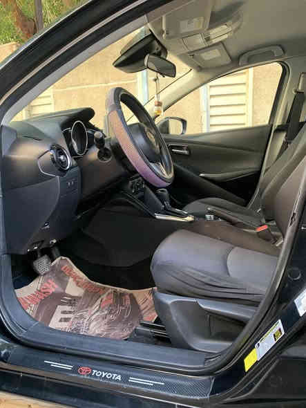 تيوتا يارس ia ٢٠١٧ وارد امريكي بأسمي تريد وكالة عامة تريد تحويل بدون صبغ ليبل واحد فقط الدعامية الامامية العنوان بغداد الاعظمية ***********   السعر ١٥ مليون
