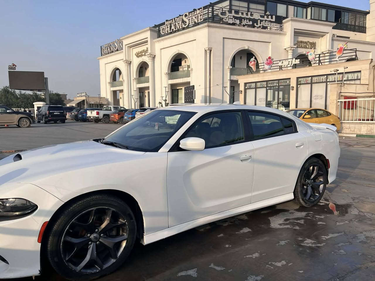 سلام عليكم للبيع جارجر موديل 2019 مواصفات GT فول عده لفتحه كشن كهرباء شفتات ستيرن سياره حادثه بارد ب جاملغ ودعاميه مصبوغه … مكان سياره بغداد 
للاسفسار ***********
