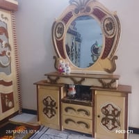 غرفة خشب • مستخدمه نظيفه • سوق الشيوخ الدجين