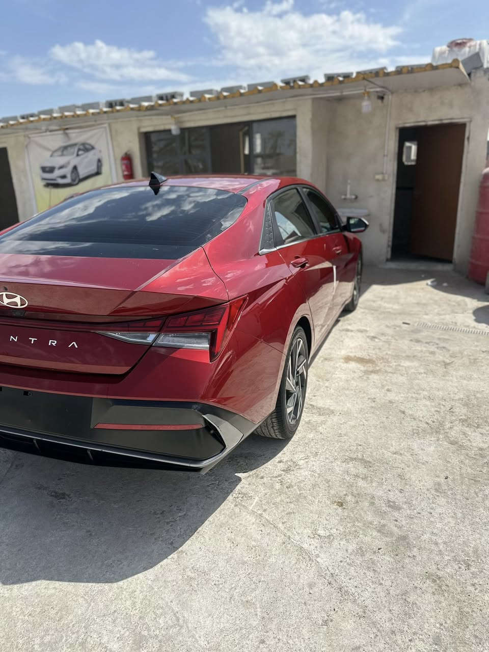 ‏إل النترا موديل 24 كفالة عامة نسبة الخمسة%  تعمل وتسير ولاكلوب مشتغل بالعينه كله بلاديه سياره معوقين  ولد صديقي مواليد 2003رقم بصره سيارة فول مواصفات ماشيه40الف المكان بصره ابي الخصيب ***********
