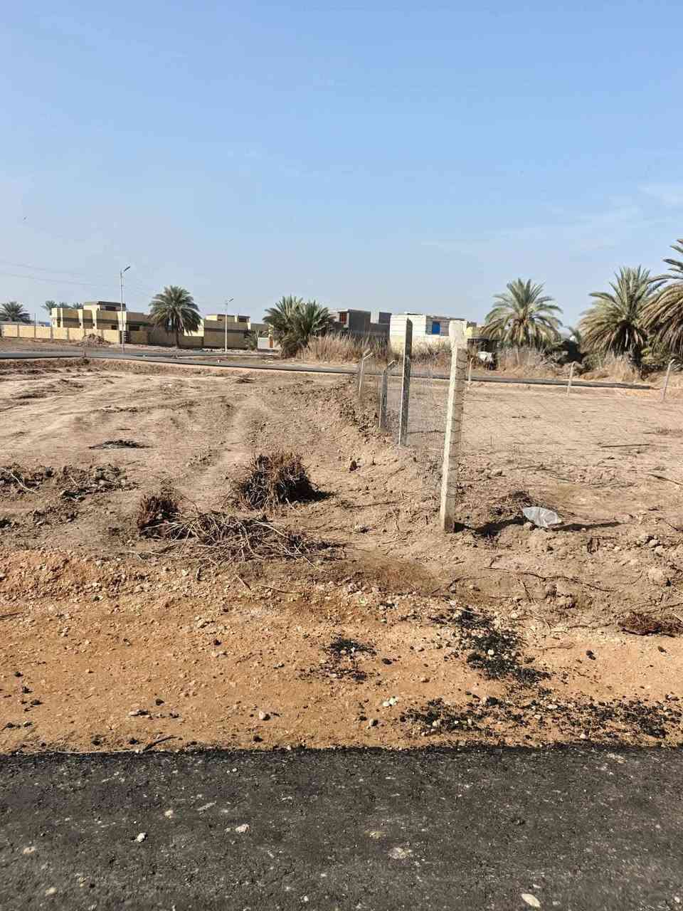 سلام عليكم
 قطع أراضي للبيع خدمات كامله من ماء وكهرباء وتبليط لحد باب القطعه اناره الشارع الرئيسي تبليط جديد 
مكان مميز جداً 
طابو زراعي سند ٢٥
بإسم صاحب الارض سند
تحويل مباشر بعد الشراء
العنوان / /بابل المدحتيه حي الحوراء فتح مجمع جديد 
المساحة//٢٠٠او أكثر 
الواجه //١٠م
النزال//٢٠م
السعر //القطعه ٤٠ مليون خط اول 
والسعر الثاني //٣٥خط الخلف 
ملاحظة//كل القطع خدمات كامله من تبليط وماء وكهرباء 
ملاحظة//يوجد في المجمع خدمات كامله من ماء وكهرباء وتبليط لحد باب القطعه 
للاستفسار
مراجعة مكتب دلالية وائل الهندي 
وائل الهندي***********
***********
ابو علي
