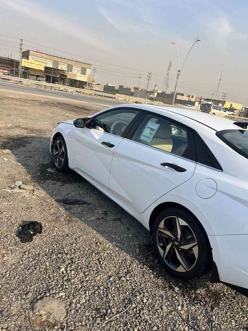 مره خصت الدمن 
سلام وعليكم النترا للبيع موديل ٢٣ خليجي محرك 2000 دوش فول مواصفات للخير السياره كفاله عامه بس بيه بارد مكاني شط العرب الجزيره رقمي ***********
