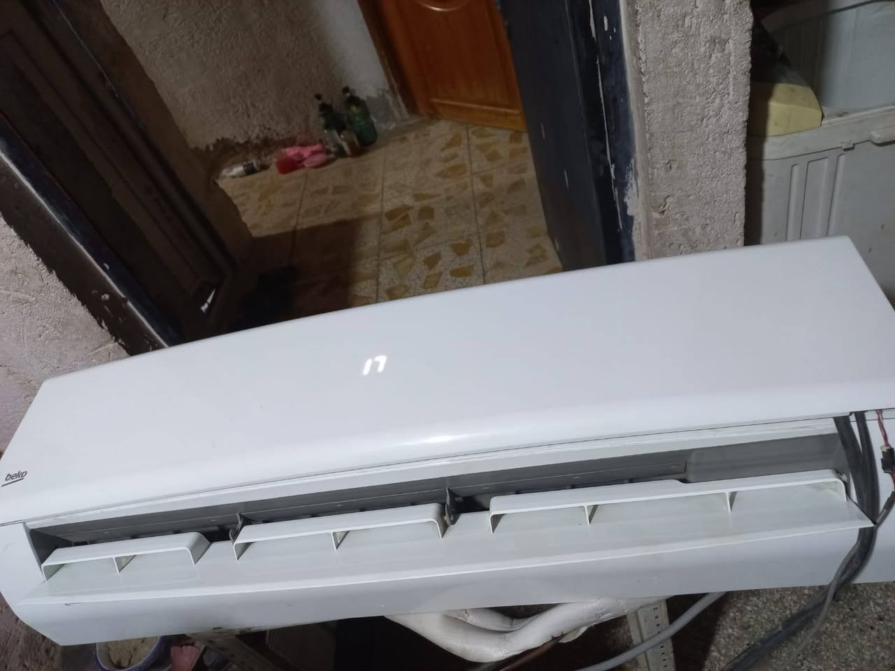 سبلت بيكو طنين للبيع كامل تبريد ثلج كامل ملحقاته سعره ٣٥٠ قفل  بغداد لامين شارع نواب ***********
