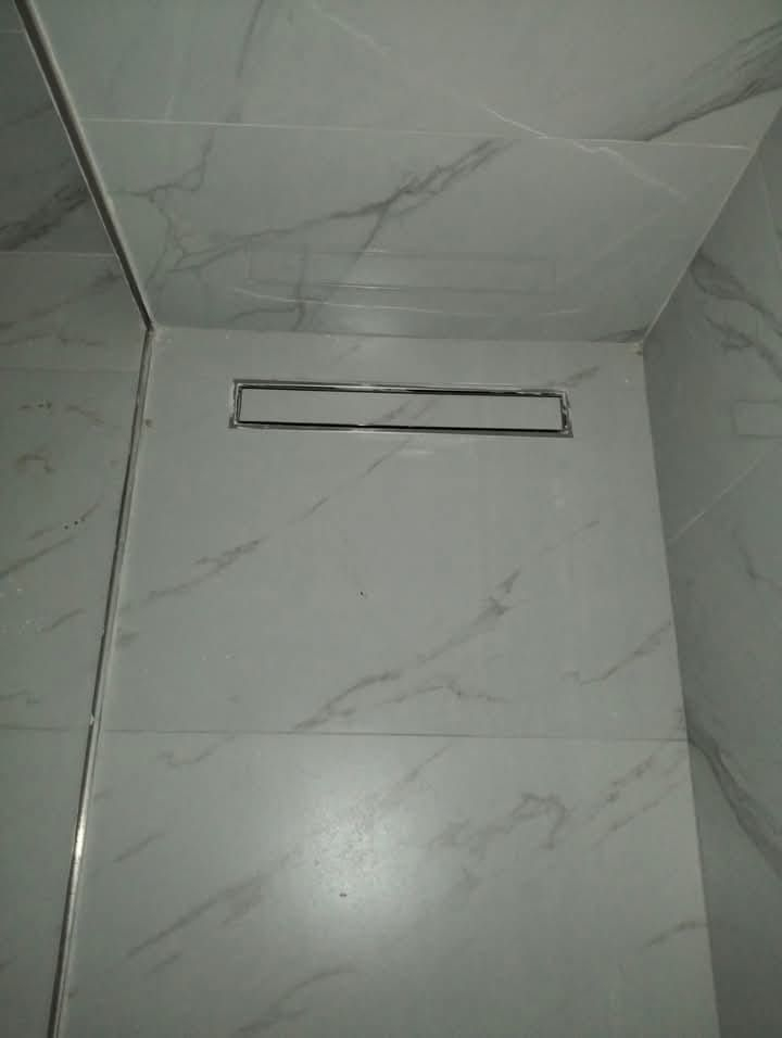 سلام عليكم خلفه كاشي وسراميك وبورسلين متفرغ حالين ***********
