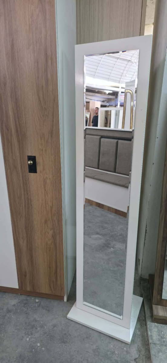 سكرين منشور راسلني خاص 
تفاصيل غرفة خاص


**إذا كنت صاحب هذا الإعلان وتريد حذفه لأي سبب، رجاءا أرسل رسالة إلى الدعم الفني**