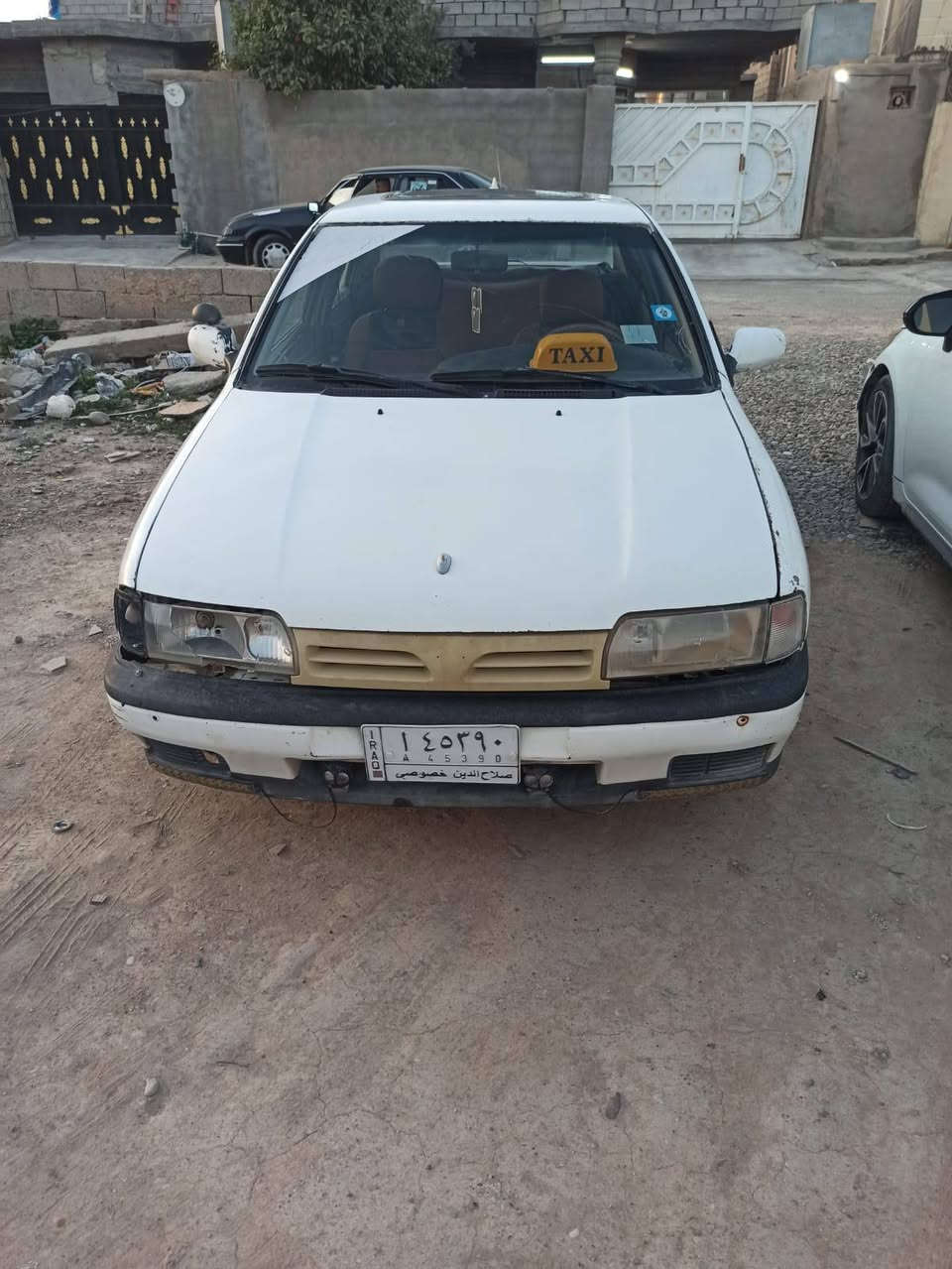 السلام عليكم سياره برايمره بيضى رقم صلاح الدين سنويه لل29 مراوس او بيع حسب القناعه التفاصيل الاتصال على الرقم ***********
