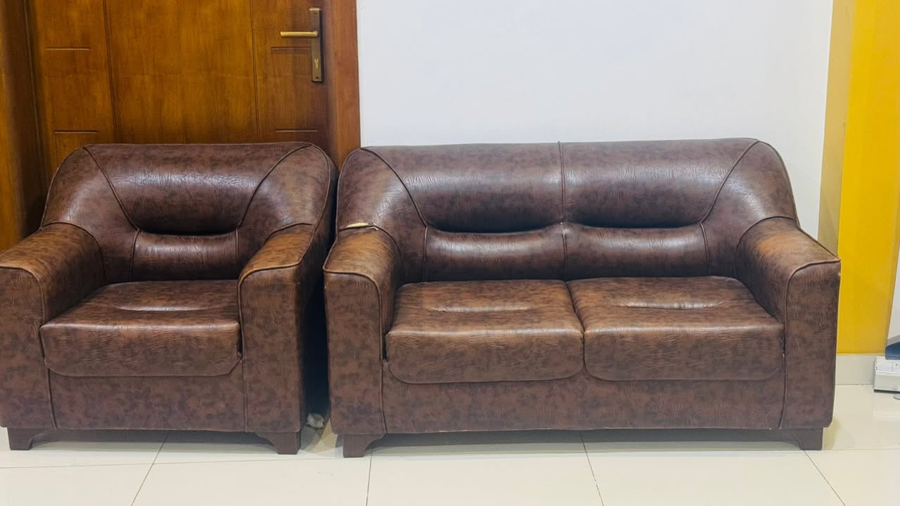 السلام عليكم 
اثاث عيادة للبيع بسعر مناسب للأستفسار التواصل على الواتساب 
***********
