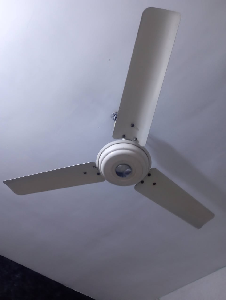 بنكات 2 /75الف سانيو الاصلي القديم الثقيل مجمدة 150نضيفة جدا مداخلة تصليح ابد***********
