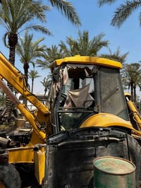 حفارة • موديل ٢٠٠٩ • محرك خابطة