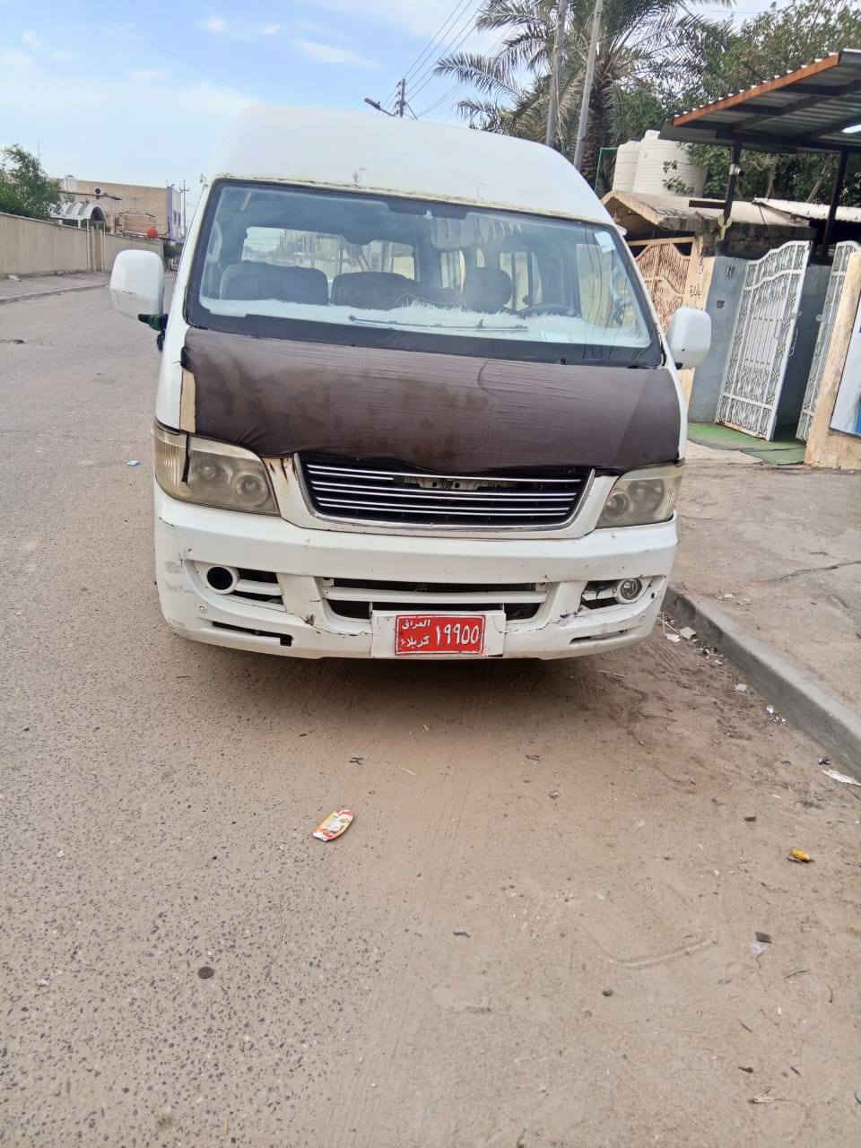 السلام عليكم كيا شيري موديل 2013 بدون صبغ فقط ضربه موضحه بلصوره بلكلايت الوره والبدي شوف العين مكينتها 2500 مطلوبه ضريبه وغرامات تطيح من سعر السياره تبريد شغال تخم تاير سعرها 65 وبيها مجال مكاني البصرة/***********
