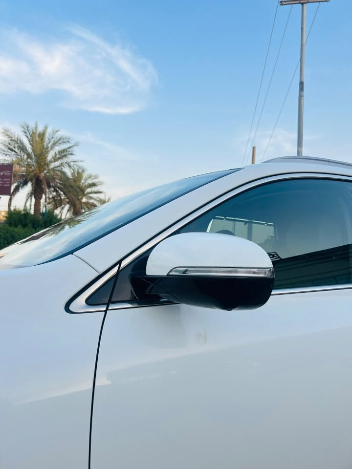 كيا سورينتو 2020 فل مواصفات
$$$$270السعر
الاستفسار***********
العنوان النجف الاشرف 
رقم بغداد بسمي 

مواصفات الGT

* محرك V6 سعة 3.5 لتر بقوة وأداء ممتاز.
* ناقل حركة أوتوماتيك.
* نظام تشغيل ذكي (بصمة) مع زر تشغيل وإطفاء المحرك.
* فتحة سقف بانورامية.
* مقاعد جلد 
* تبريد وتدفئة للمقاعد الأمامية 
*تدفئة المقاعد الخلفيه
* شاشة معلومات وترفيه كبيرة تدعم Apple CarPlay وAndroid Auto.
* نظام ملاحة (GPS).
* كاميرا 360 درجة.
* كاميرا خلفية مع حساسات أمامية وخلفية.
* مثبت سرعة ذكي (راداري).
* مراقبة حركة المرور الخلفية عند الرجوع.
* باب خلفي كهربائي.
*اتلاث قطع تبريد 
* مكيف أوتوماتيك ثنائي أو ثلاثي المناطق مع فتحات للمقاعد الخلفية.
* شاحن لاسلكي للهاتف.
* إضاءة LED أمامية وخلفية مع مصابيح نهارية.
* حساسات 360
* مرايا كهربائية قابلة للطي مع إشارات.
* مقود متعدد الوظائف مع تحكم بالصوت والهاتف.
* نظام صوتي فاخر (Bose في بعض الفئات).
* عدة وسائد هوائية وأنظمة ثبات وأمان متقدمة.
* كفالة عامة.
* الممشى: 71 ألف كم.
* تخم تايرات جديد.
* حدادية جديدة.
* السيارة نظيفة جدًا وجاهزة ولا تحتاج أي صرف.
