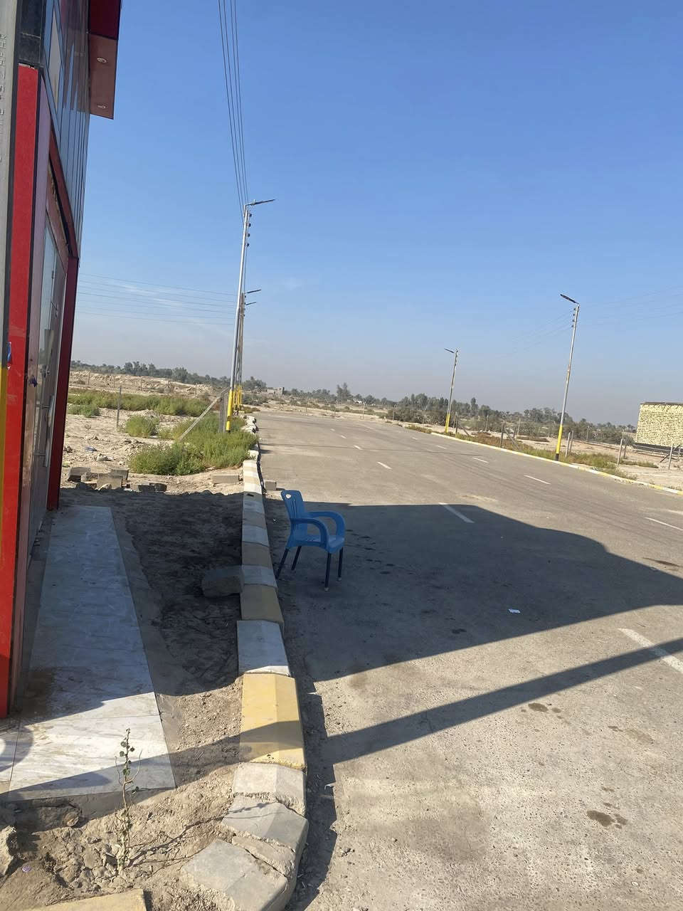 السلام عليكم
قطعه 200 متر سند 25 للبيع بمجمع الحرمين السكني طريق الدغاره متوفره كافه الخدمات كهرباء ماا تبليط شوارع عراض مجمع مرتب ***********
