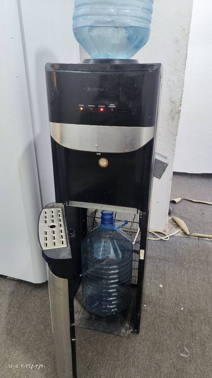 براد بعده جديد للبيع يسحب من دبتين نوعيه دنكه اشتريته ب 280 ابيعه ب 150 الشراي يجي يشوف مايه بارد يجرش يلا ياخذه مكاني الجزيره ***********
