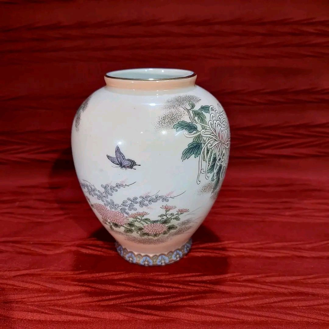 صحن وفازة انتيك ( شاباثا الياباني ) بنقوش ورسوم مميزة
السعر : 12 الف القطعتين


**إذا كنت صاحب هذا الإعلان وتريد حذفه لأي سبب، رجاءا أرسل رسالة إلى الدعم الفني**