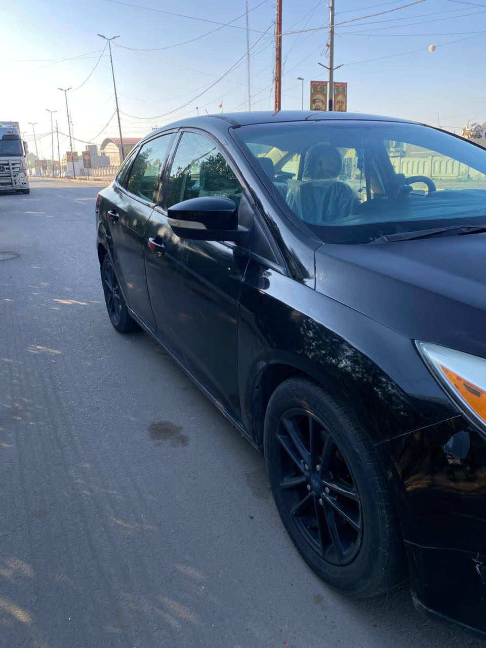 سلام عليكم
فورد فوكس 2017
مكينه 2.0
رقم اربيل انكليزي 
ماشيه 118
مكانه بغداد شارع فلسطين 
74, بيه مجال
***********
