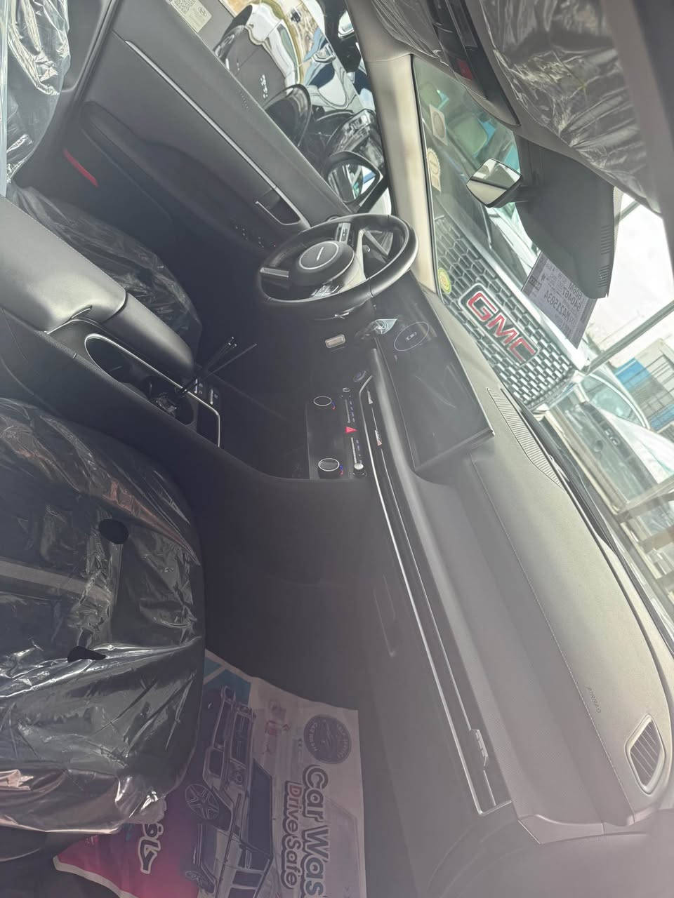 السلام عليكم 
سوناته مديل 24 وارد امريكي

 حادثها باب خلفي فقط  
محرك 2500  فول مواصفات السعر197$

بغداد العامريه   
***********
*********** بغداد, العراق
