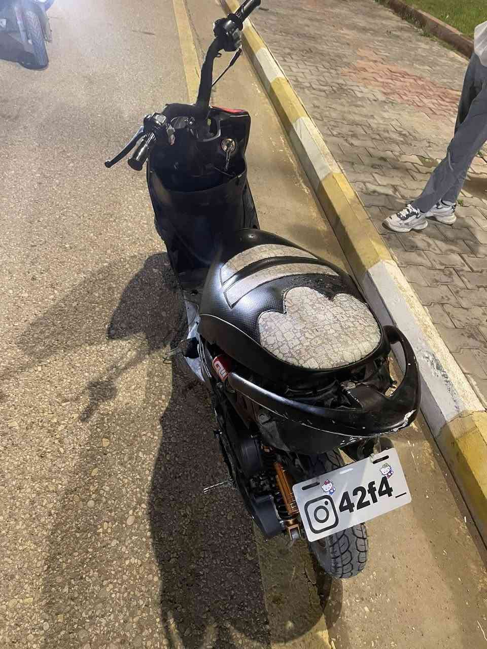 السلام عليكم ماكس بلادي دراجه تخبل الله شاهد حط بانزين وين مايعجبك روح دراجه كلشي ما نقصها مكاني كفائات السعر 325 وبيها مجال للشراي الرقم 
***********
