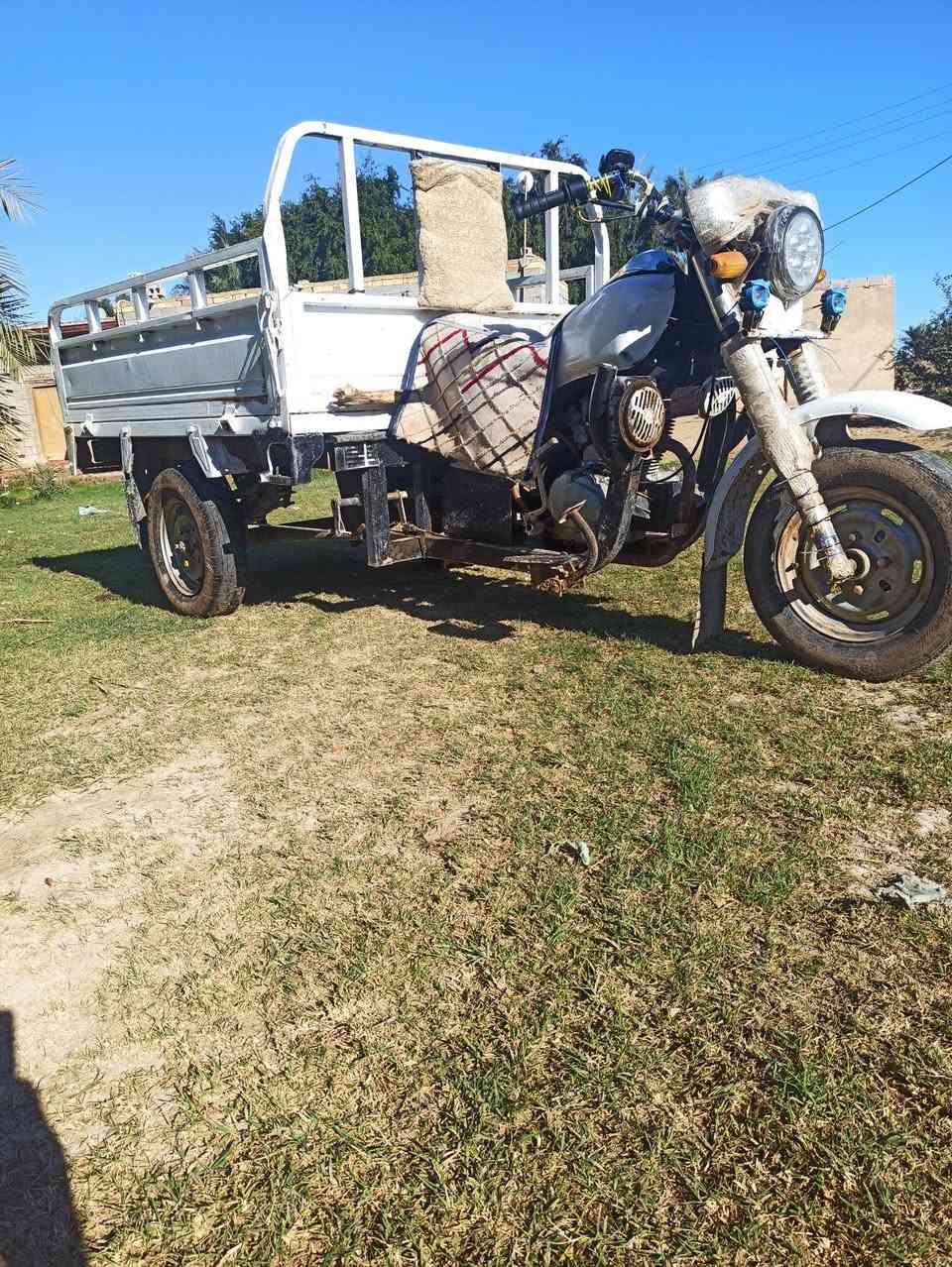 موديل 14 اوراق كامله وجاهزه مابيه قطرة اخياس شغاله من الطول للطول سعر اتصل***********
