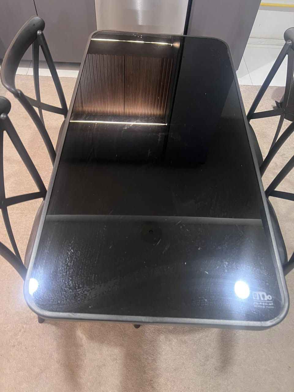 ميز طعام زجاج 70 ميز مع اربع كراسي
ويوجد توصيل


**إذا كنت صاحب هذا الإعلان وتريد حذفه لأي سبب، رجاءا أرسل رسالة إلى الدعم الفني**