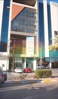 للإيجــار بناية تجارية في دور السود    تتكون من (7) طوابق   نظام مصعد ...