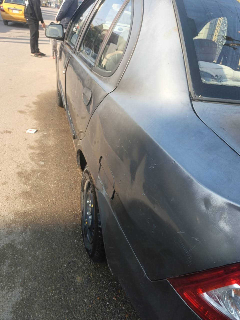 السلام عليكم تايبا موديل ٢٠١٢ خصوصي لون نفطي رقم بغداد ألماني مكفولة كير و مكينه وتبريد شغال دشمه كشنات وارضية جلد وشاشة وتخم تاير جديد سيارة جاهزة ماتذب عليها الف وترايك للبصرة العنوان بغداد _ مدينة الصدر  السعر 40$
رقم الهاتف ***********
