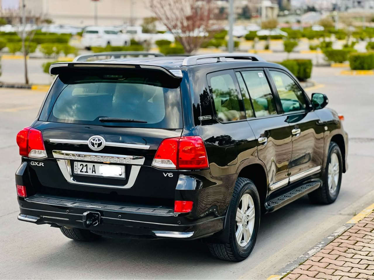 تويتا لاندكروزر موديل 2011 ستينية GXR فوول موا صفات V6 فطيم مواصفاتي + گير ئوتوماتيك + سه لاجه + بصمه + سلايت + كوشن كا ره با + تبريد مركزي + ٣ ريز كوشن+ حاسه + شاشه + كاميرا + سوكان ڤوليوم + ته حديد سورعه + 8 ارباگ +ده بل ئه كسل+ هوك + فلچه +داخل بيجي + مه كينه+ گير به شه رت نه كرا وه ته وه+تايه تازه يه + سه نه وي ره قه مي تا زه يه سعري 325$وه ره قه عينوان السليمانية+ *********** السليمانية, العراق
