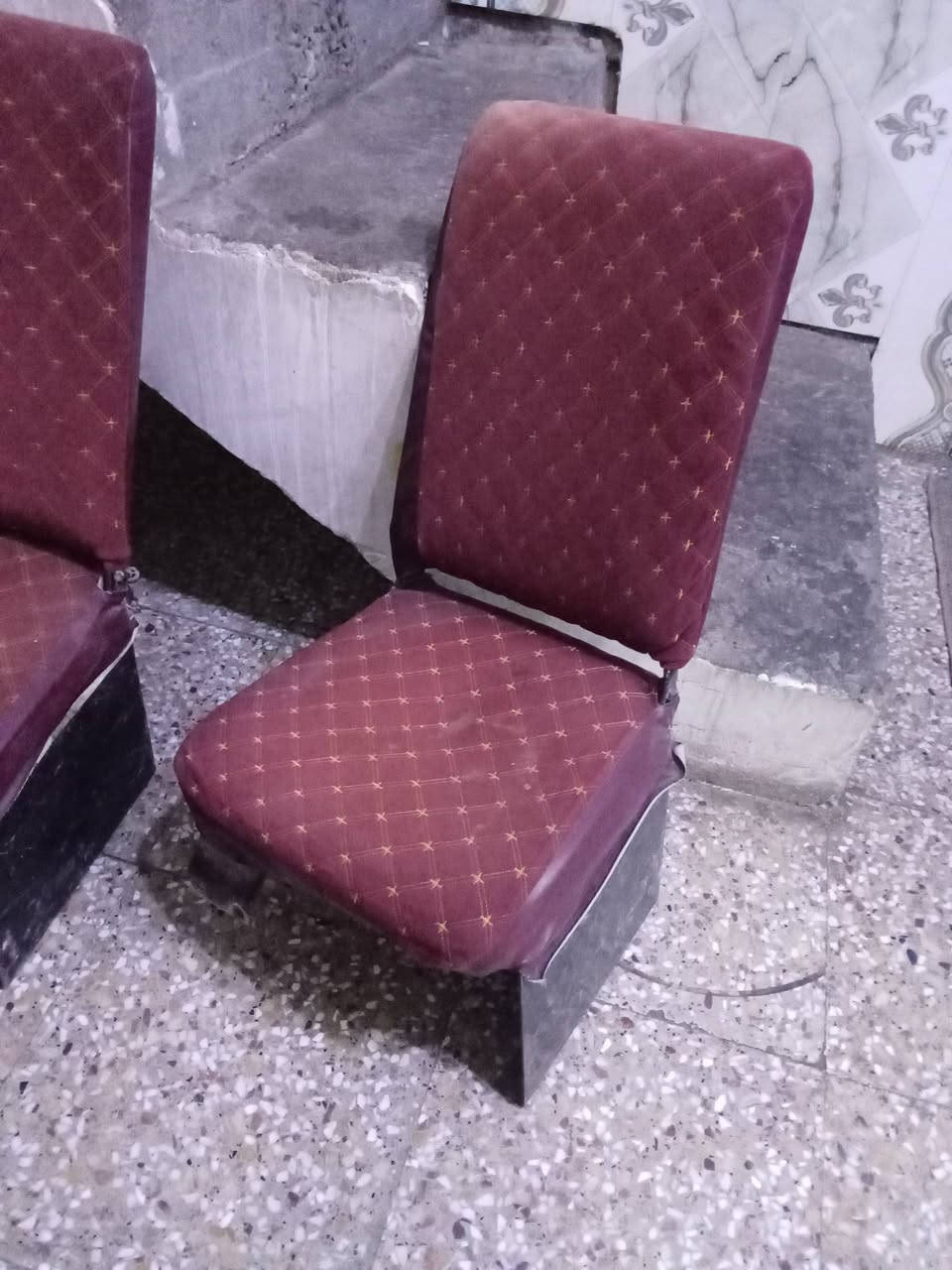 السلام عليكم كشنات ابو النفر  تفصال نضيفات مال فتون أو جنبي السعر 200  المكان بغداد مدينة الصدر 
***********
