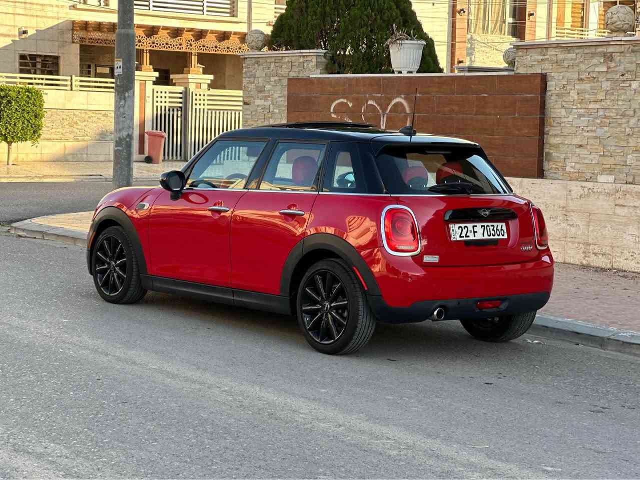 mini cooper 2020 4doors oxford edition
مینی کوپەر کلین تایتل   جوار دەرگا فول فول مواسەفات دەعامی لۆ دەعامی بەشەرت بێ سبوخ بێ تعدیل هەموو گیانی بەشەرت گێرو مەکینە بەشەرت نەکرایتەوە  فول مواسەفات سەقف رەش و دەبل پانۆراما بەسمە کوشین جلد جوار جام کارەبا گێر تۆماتیک فول فول مواسەفات ٢٠ هەزار رۆیشتیە مەکینە ١٥ و دەبل تۆربۆ نرخی145وەرەقەیە و کەمێک مەجال لە هەولێرە 
ژمارەی مۆبایل *********** أربيل, العراق
