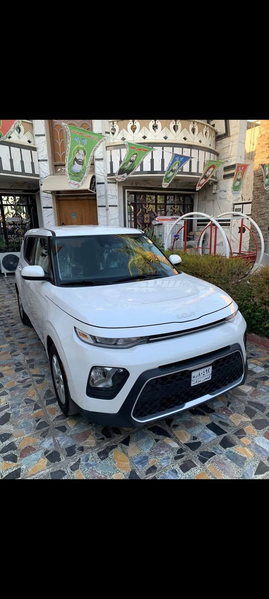 سلام عليكم من رخصت الاادمن كيا صول للبيع موديل ٢٠٢٢ السياره حلوة وجديدة بيه فقط باب حساسات كامره السعر ١٦٥ موبايل ***********
