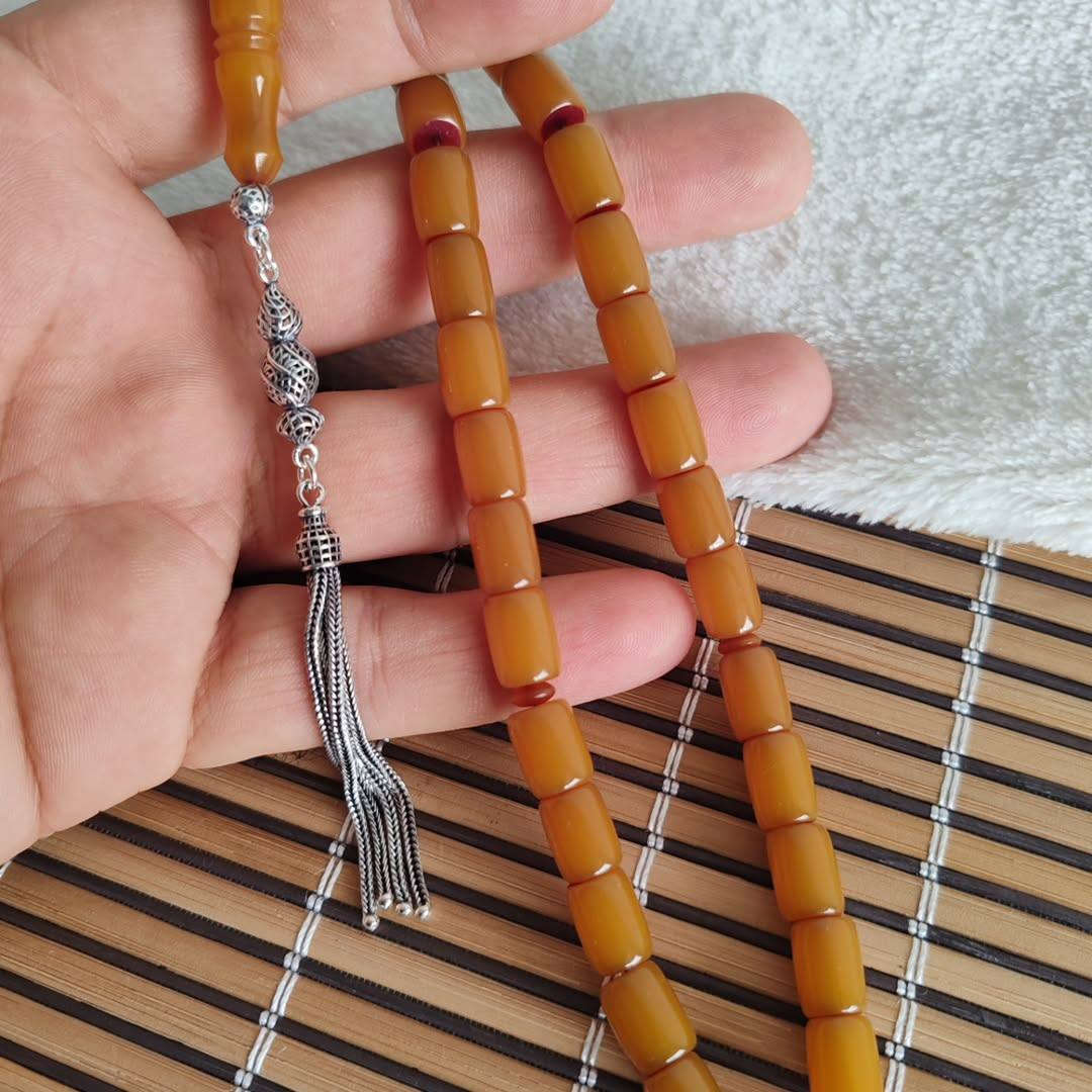 سندلوس اصلي و كركوشة فضة عيار 925 الان موجود في ايليت كوليكشن للتواصل اضغط على علامه واتساب و نحن بخدمتكم


**إذا كنت صاحب هذا الإعلان وتريد حذفه لأي سبب، رجاءا أرسل رسالة إلى الدعم الفني**