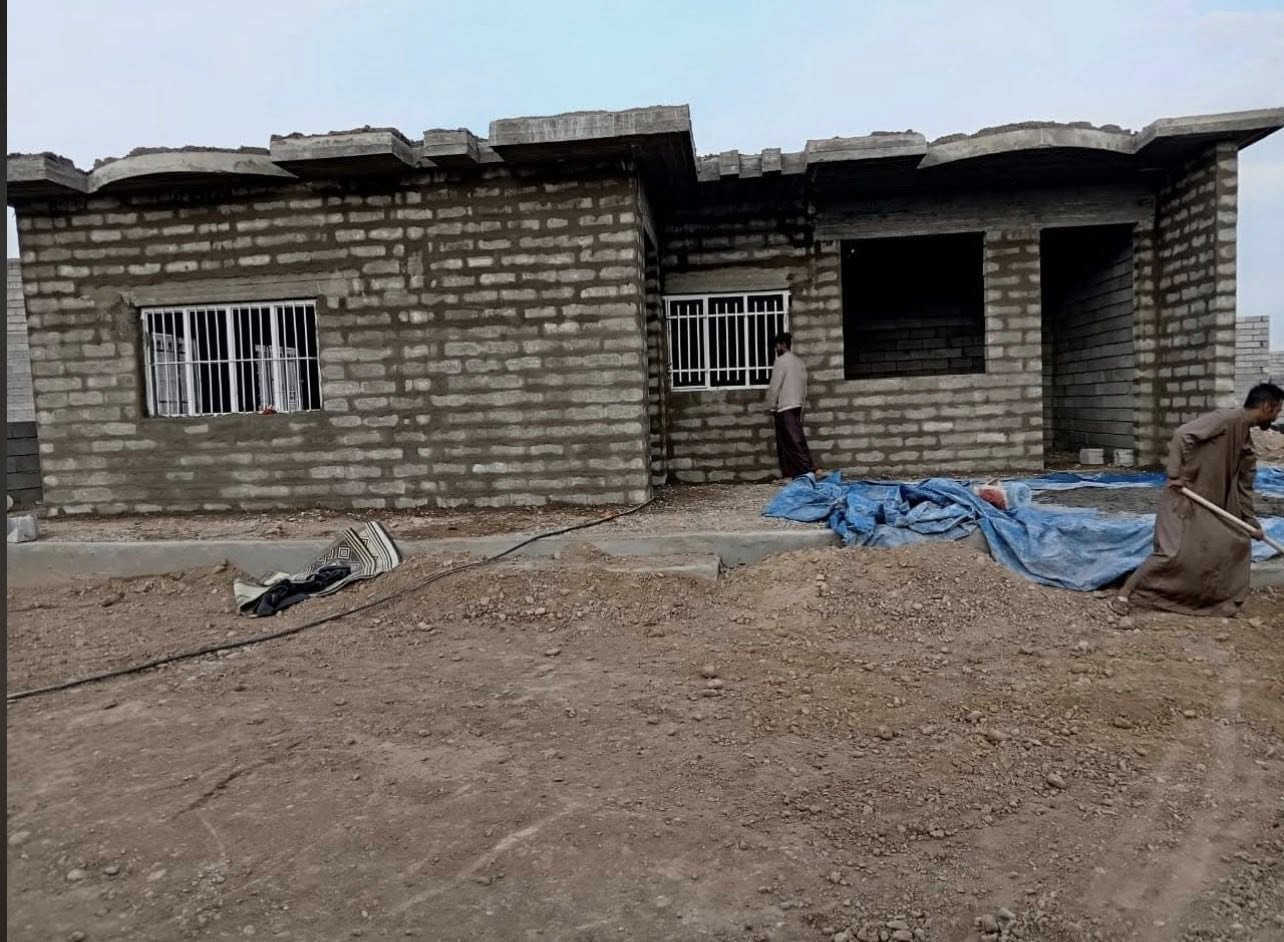 السلام وعليكم موجود كادر عمل
تدريز بيوت
+حفر منهولات
+تصفير بيوت 
+تصفيط اساس 
الاتصال علا رقم ***********
