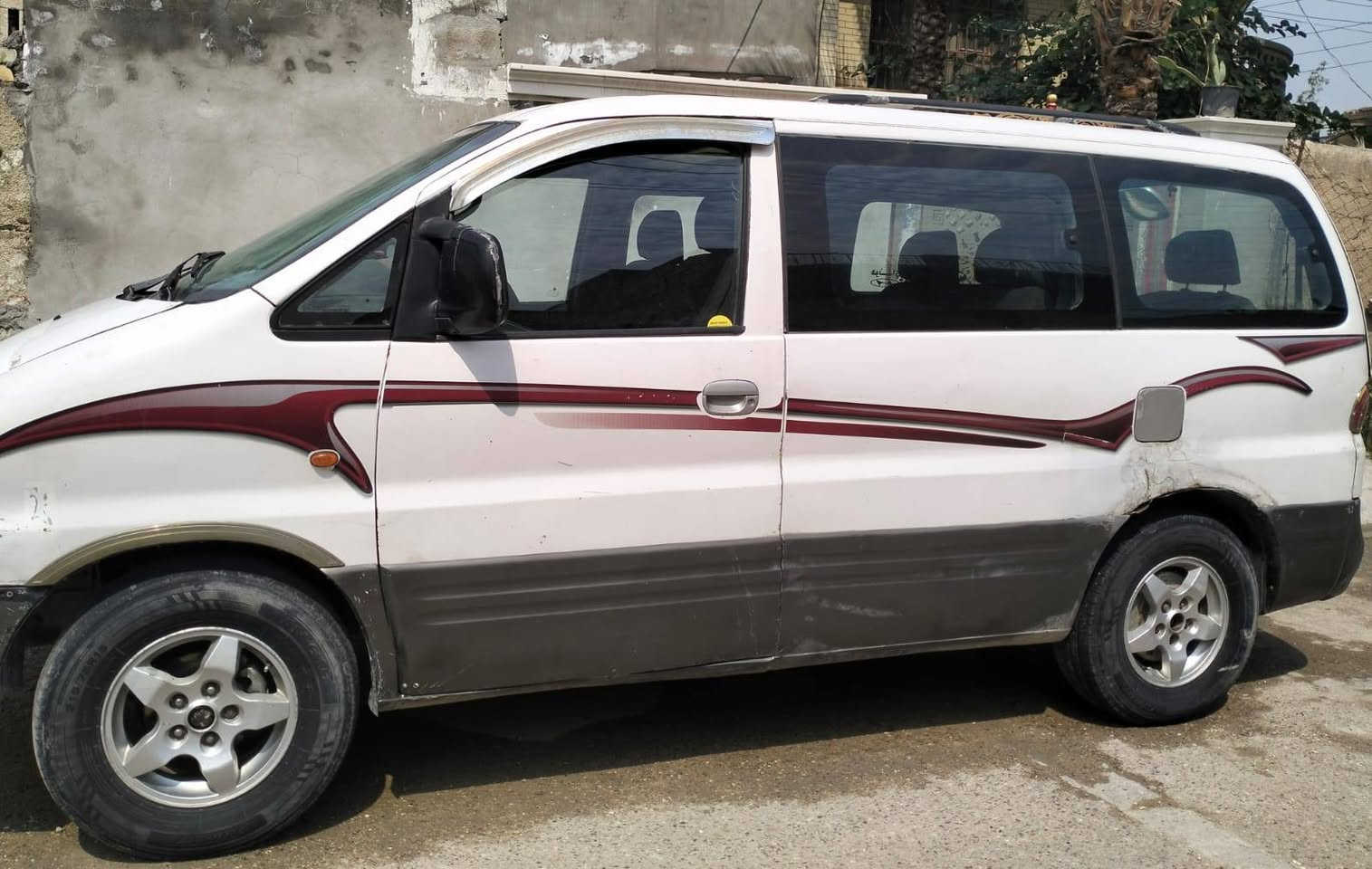 الهم صلي على محمد وآل محمد 
سلام عليكم ستاركس بترة خصوصي ٨راكب موديل ٢٠٠٠  رقم بغداد مكينه عاديه تبخير بدون تنقيص شواصي الاماميات معمرات تبريد مايشتغل سنويه ٢٨ نضافه كما موضحه بصور مكاني بغداد سعر ٤٨  الهاتف للستفسار  
***********
***********
