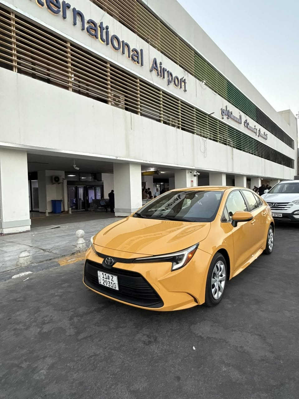 السلام عليكم 
تويوتا كورلا موديل 2023 هايبرد SE
حادثها جاملغ بنيد بدون ايرباك بدون شواصي
مازداتها الاصلية نفسهن السيارة كاملة مابيها نقص برغي
دوشمة عام داخل لونين بصمة السيارة تخم تاير جديد 
حجر + رادار بلادي ماشية 30 
اصفر خصوصي بأسمي السيارة
مكاني بغداد الغزالية السعر 165$ 
 واتساب ***********
