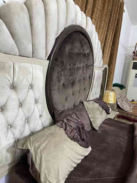 غرفه تركي 8 قطع خشب ثقيل ظهر بلوك الكنتور طوله 3 متر ونص  السعر 850 وبيه مجال مكان بابل ش 60 م ***********
