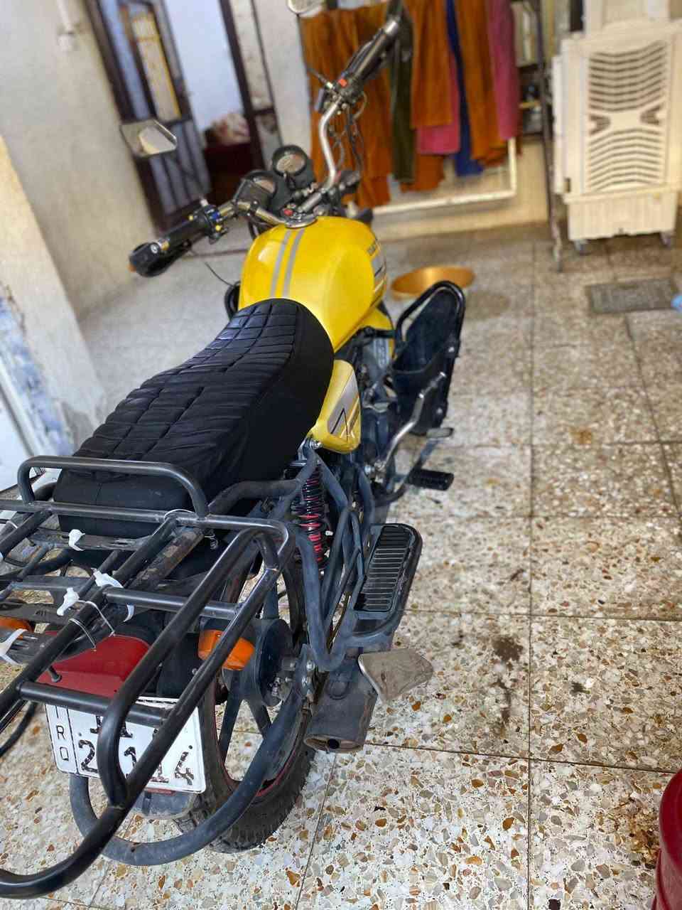 سلام عليكم بوكسر للبيع  مرقم وكاملة لوحة وسنوية بغداد تحويل ثاني يوم مكفولة كفالة عامة مابية اي نقص   شراي يتصل ويدلل السعر 2300 وبيهه مجال بسيط مكاني بغداد حي الجهاد رقم***********
