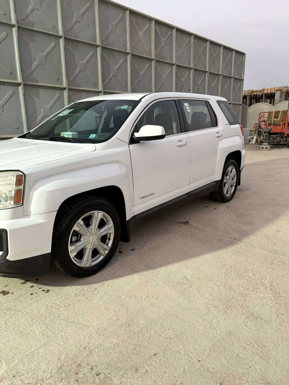 جمسي تيران مديل 2017  السعر 120 رقم نجف راعيها بلبصره ولسياره بلبصره ***********
