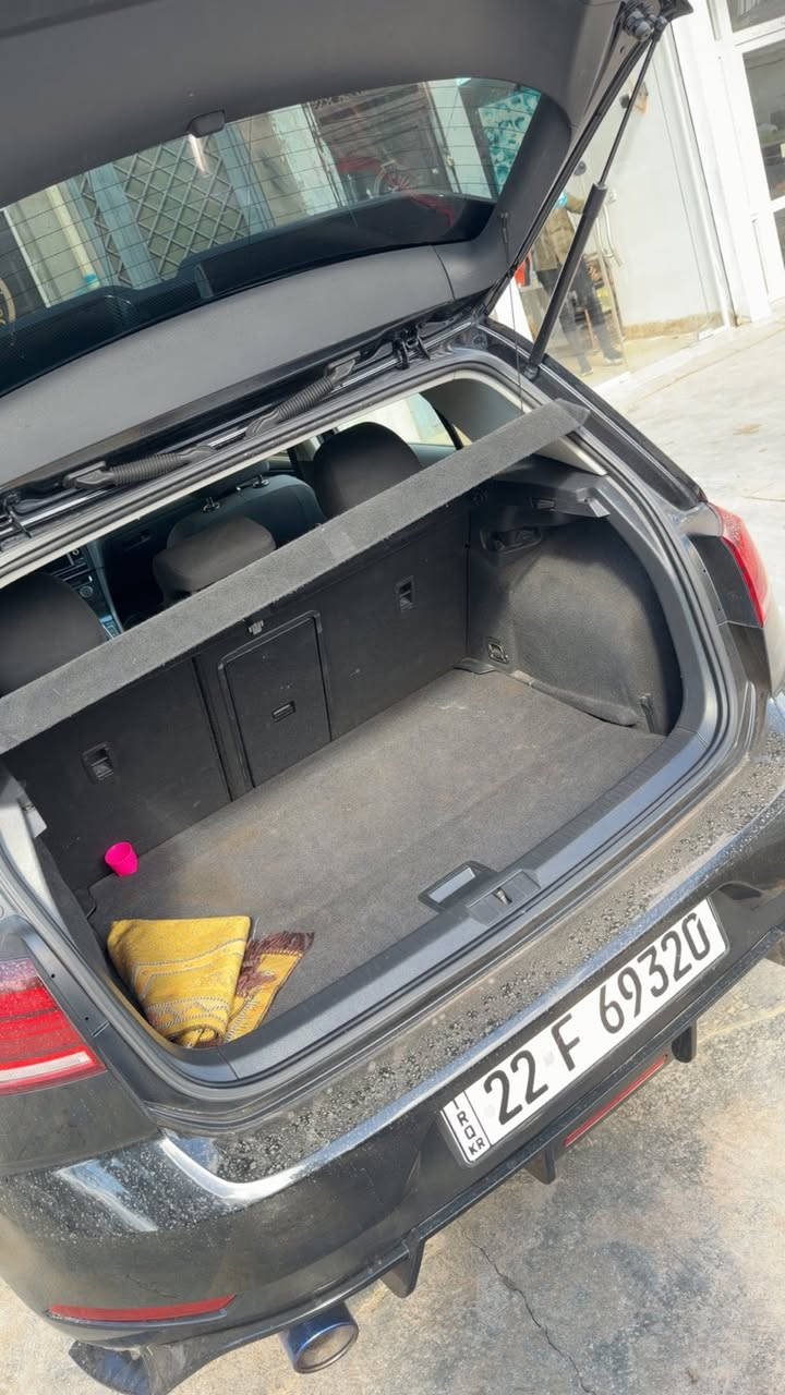 سلام عليكم
كولف 2019 TSi لبيع فقط بدون مراوسه
لون اسود 
رقم اربيل جديد تحويل مباشر 
كت كامل GTi 
لايتات وبك لايتات لد 
مواصفات 
شفتات استيرن 
كامير وشاشه 
جامات كهرباء وحساس
رادرات امامي خلفي وجوانب 
وياله وتخم موديل حديث 
عليها جناح ودفيوزر ودوسات ولحيه وكفر امرايات باتمان 
سستم اكزوز كنترول 
سياره جاهزه ومابيها اي نقص ولا كلوب بل دشبول مشتغل 
مكان سياره كركوك 
سعرها 128 مجال بسيط بيها 
***********
