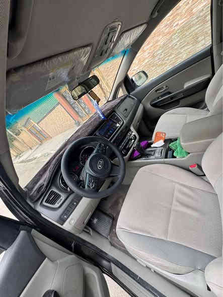 كيا سيدونا 2016 مكفوله ضربه صبغ 
مكينه كير تبريد جاهزه ..تخم تاير جديد 
فول مواصفات …7 راكب 
بيبان كهرباء . صندوق كهرباء . تحكم ستيرن . شاشه . منضومه زنون جديده
تبريد 3 قطع . السياره جاهزه ماشيه 122
رقم بغداد بأسمي مشروع وطني 
السعر 175 بيها مجال …*********** البصرة
