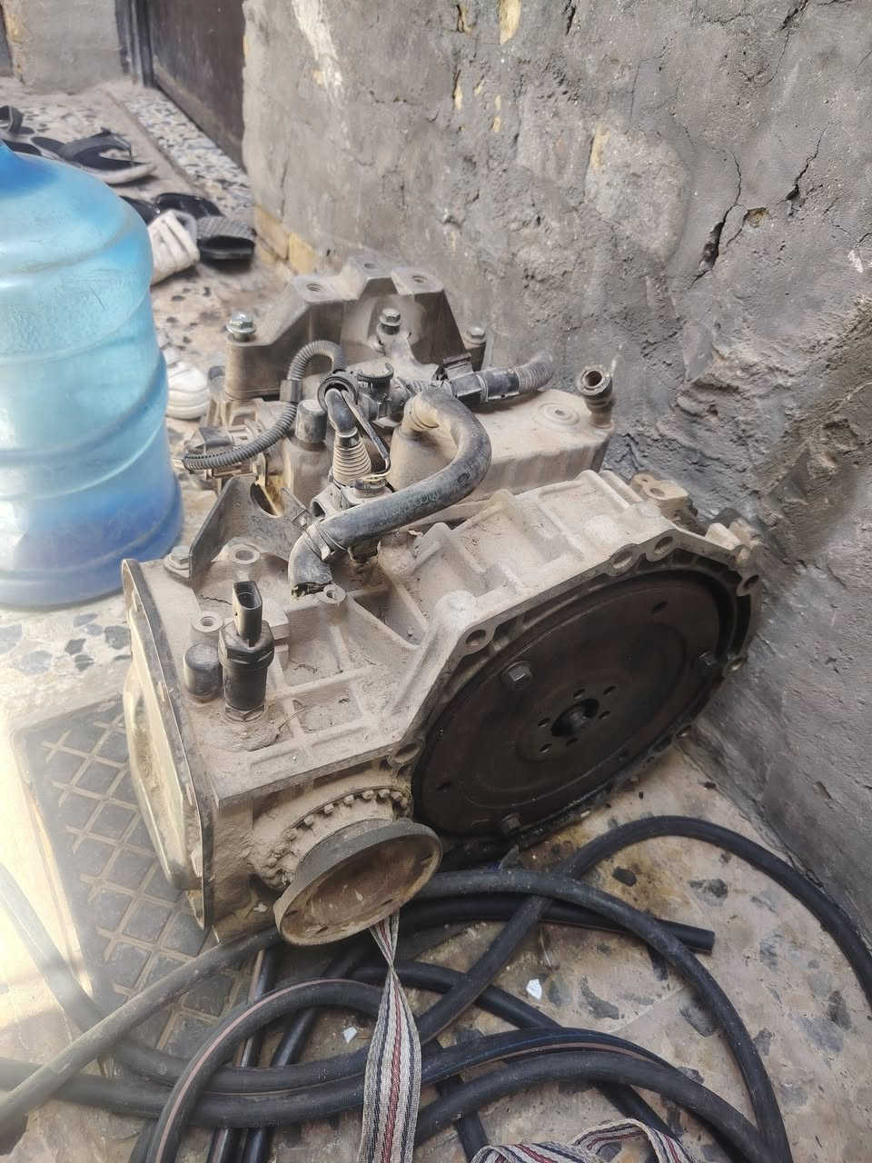 سلام عليكم كير كولف مال مكينه الفين جديد لوك سعره ٥٠٠ وبي مجال مال حاويه ***********

