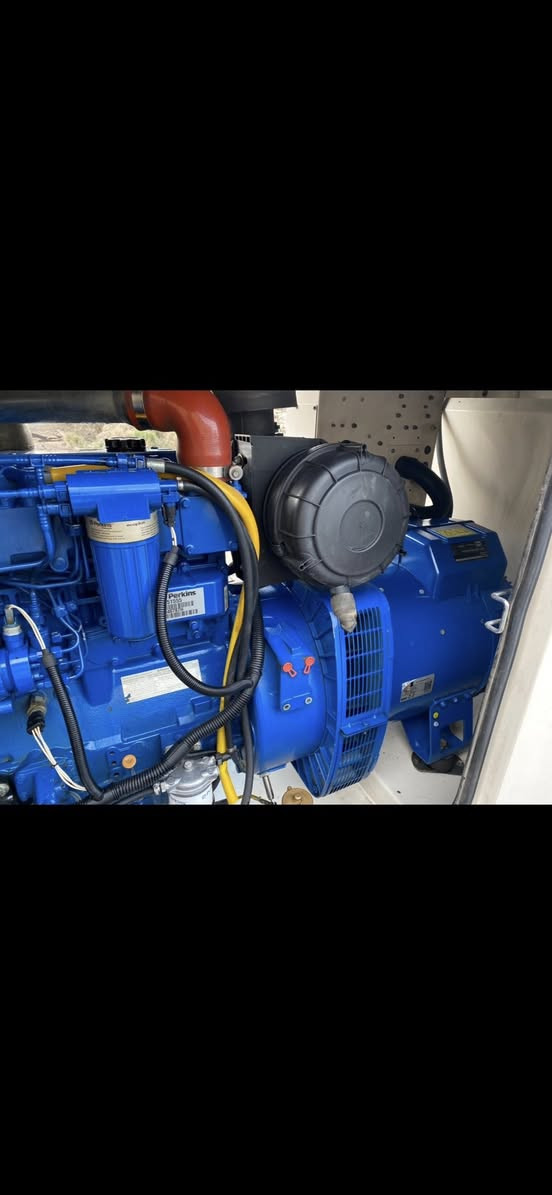 السلام عليكم مولده بيركنز ١٠٠ كيفي انكليزي اصلي كاتم بلاديه مشتغله ٢٨٠٠ ساعه العنوان الناصرية رقمي ***********
