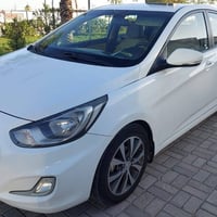 اكسنت للبيع  فول مواصفات محرك ١٦٠٠  مديل ١٤  بيها قطعتين جاملغ والبنيد...