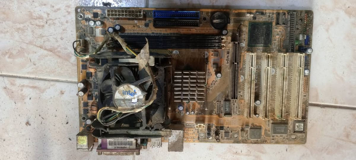 مذربورد حاسبة دسكتوب شغال بس متروك ابيع فحم القطعة ب ١٠ الاف للتواصل خاص


**إذا كنت صاحب هذا الإعلان وتريد حذفه لأي سبب، رجاءا أرسل رسالة إلى الدعم الفني**