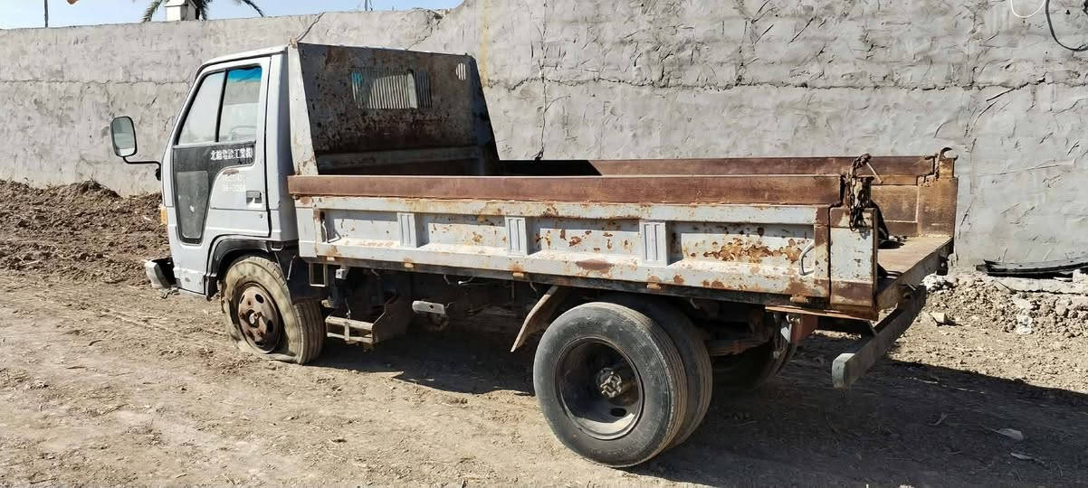 السلام عليكم 
مرخصت الادمن 
كنتر للبيع. شغال 
كلشي مابي نقص 
تاير طاك وباتريات عايز
 السعر اتصل 
*********** متواجد ع خط
